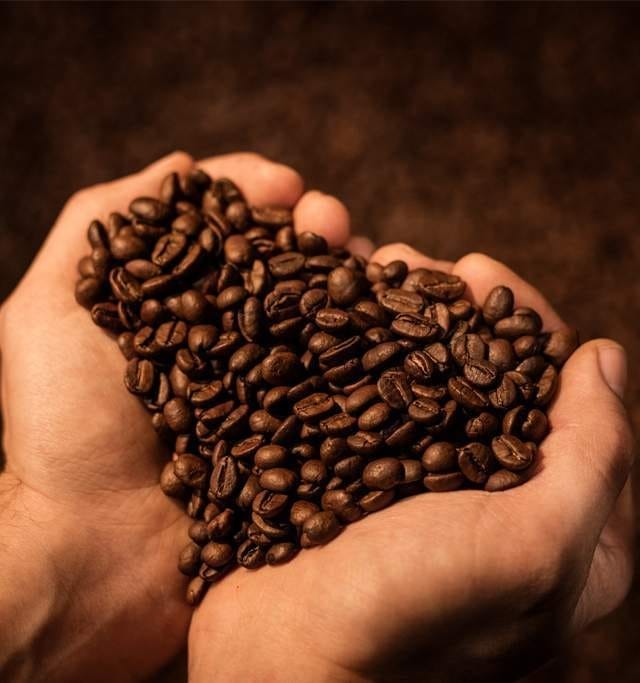 Dinzler Kaffeerösterei – Premiumkaffee trifft D2C, einer der ersten Shopware 6-Shops weltweit. Hero-Bild der Case Study.